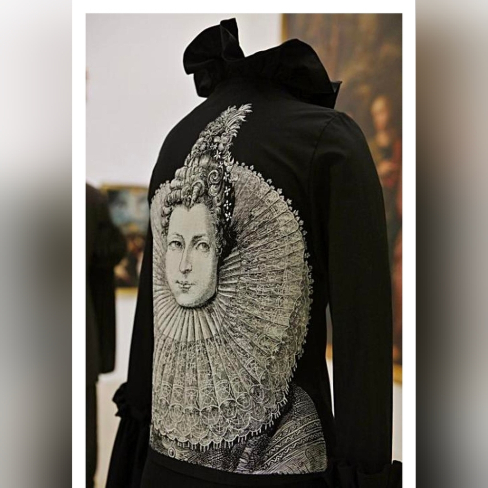 NEW ISABEL DE PEDRO Black Art Queen Saint Print Top 10 M (Featured at a Museum) - Picture 9 of 10